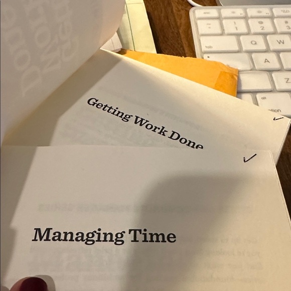 HBR 20 Minute Manager Book Set - Picture 5 of 5